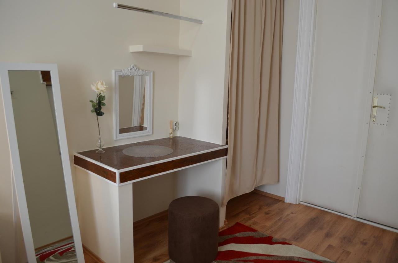 & Infinity Apartment