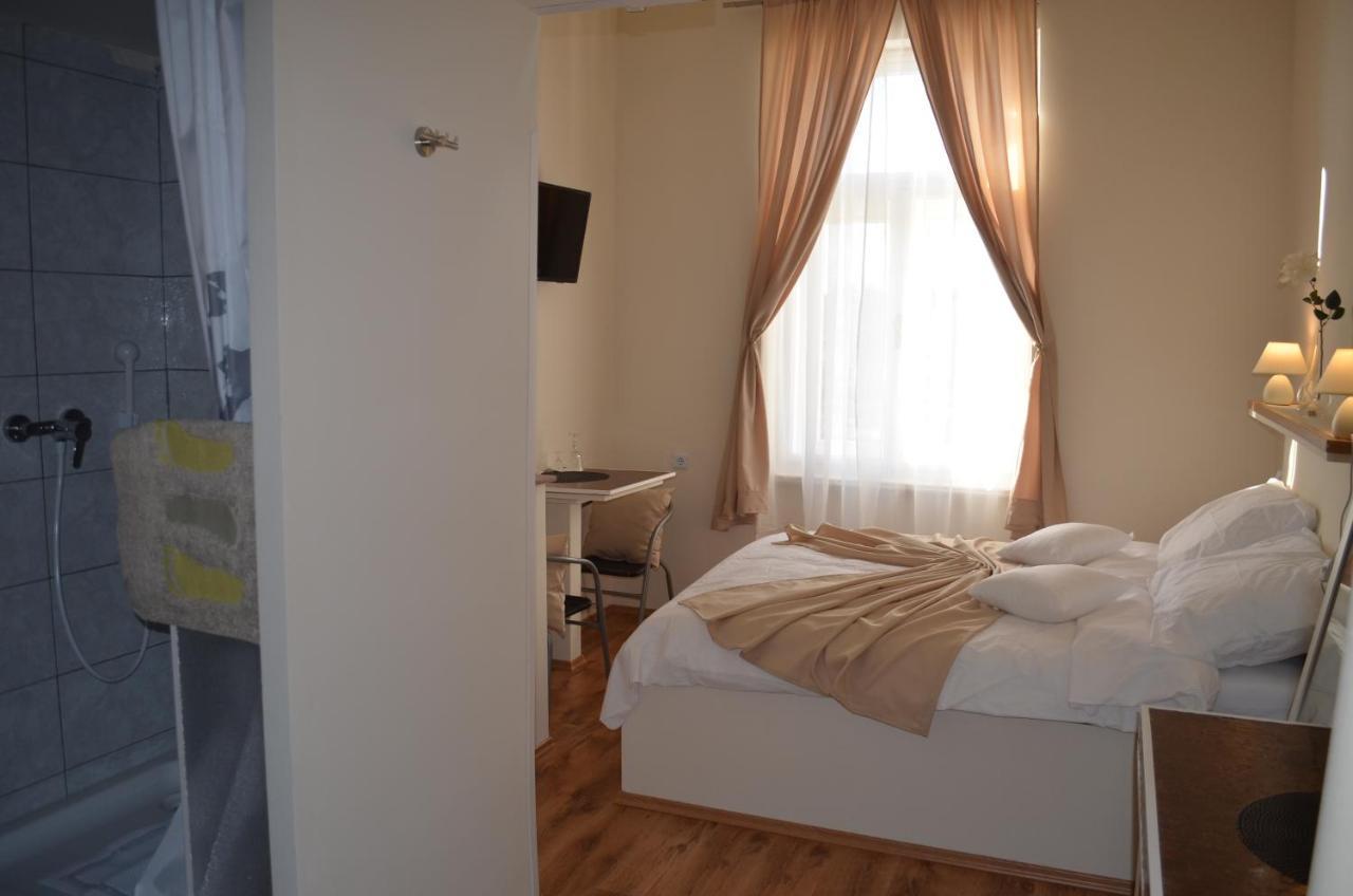 Apartman & Infinity