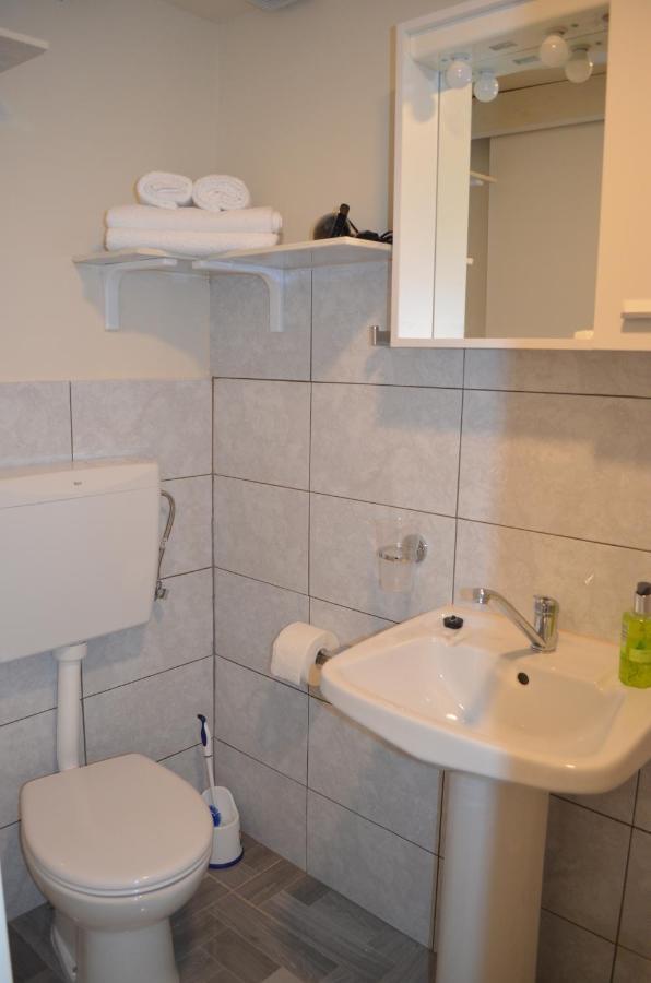 Apartman & Infinity *