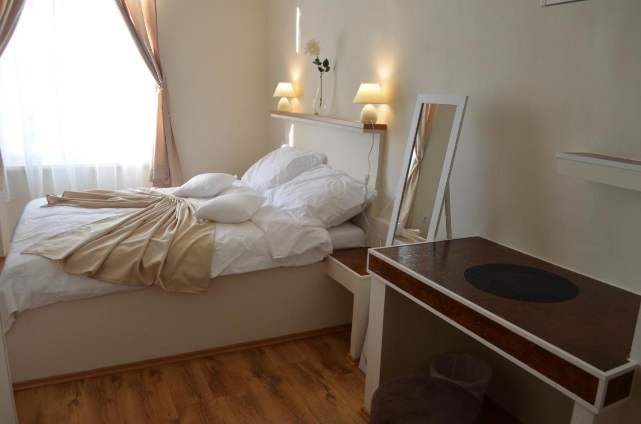 Apartman & Infinity *