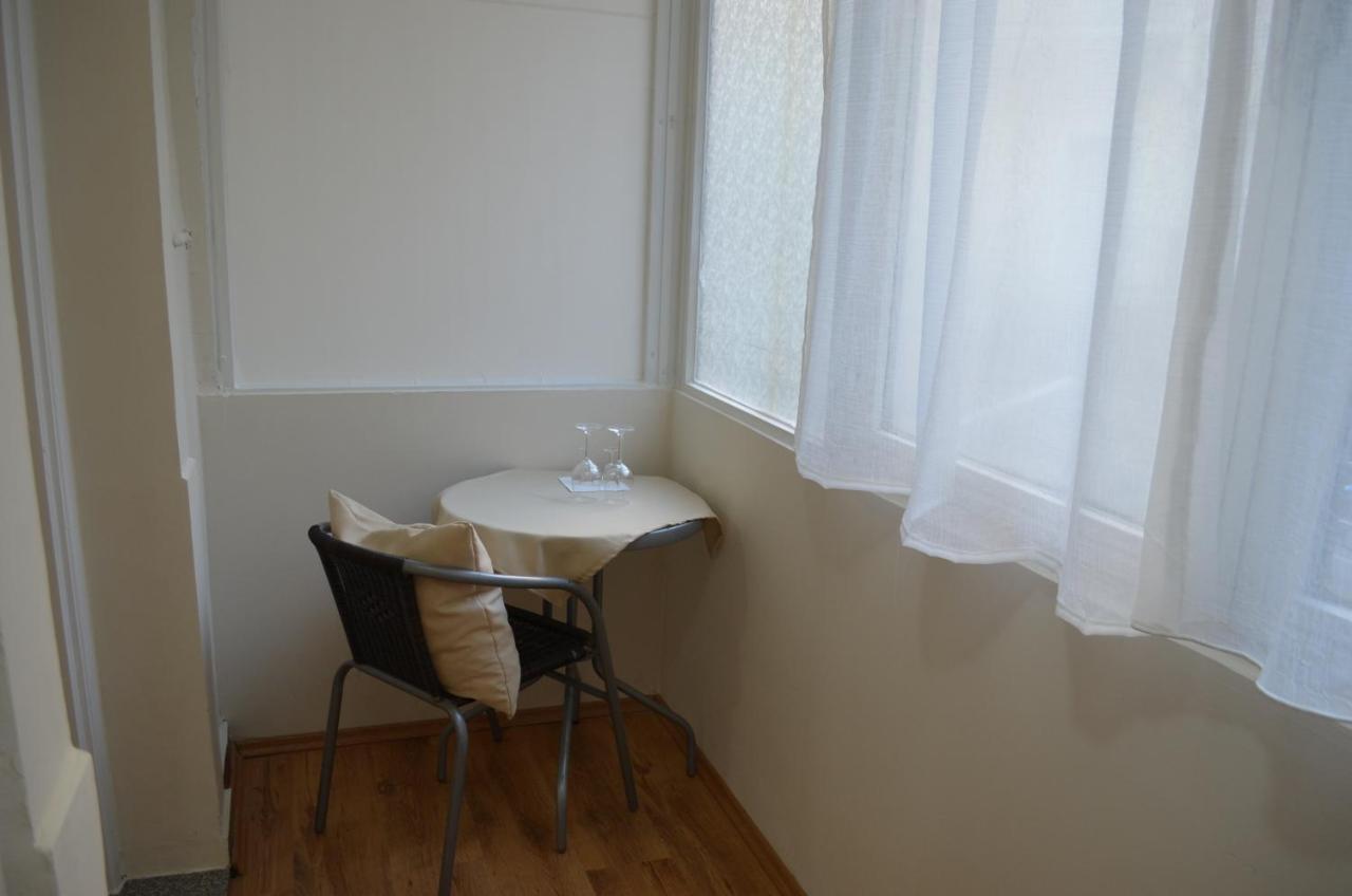 Apartman & Infinity *