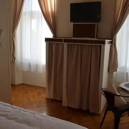 Rooms & Apartments Infinity Rijeka Exterior foto