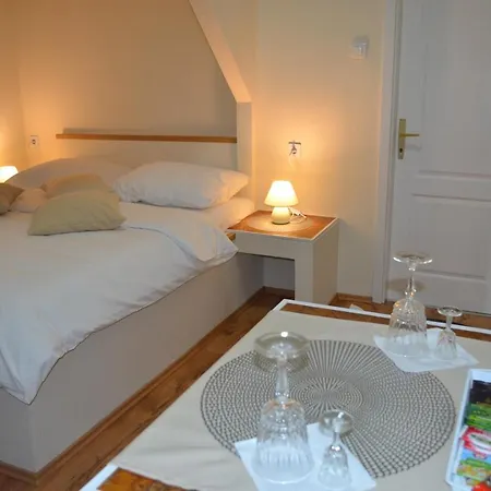 Rooms & Apartments Infinity Rijeka Exterior foto