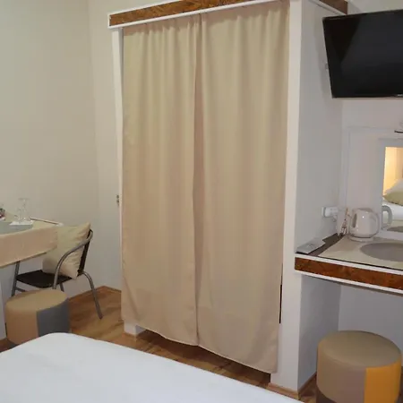 Rooms & Apartments Infinity Rijeka Exterior foto